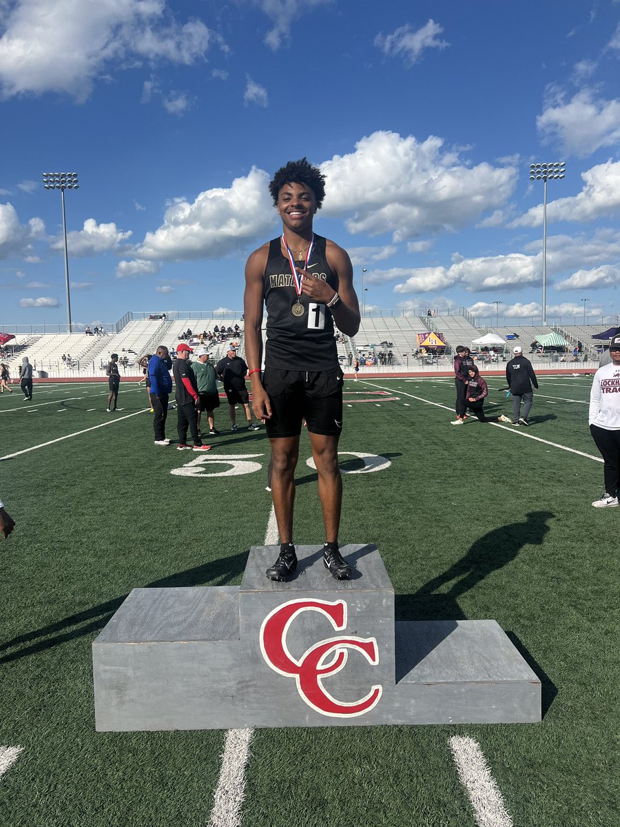 Area Champion and Regional Qualifier Nik Henry @NikolasHenry4 100m @SeguinISD @SeguinHSTx