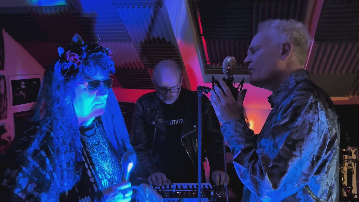 ATTRITION live in The Cage this evening... Live video coming soon x

#darkwave #industrialmusic #goth