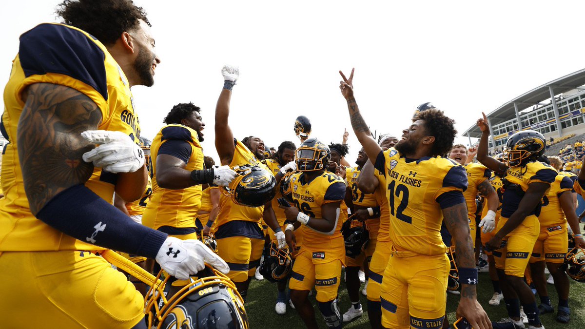Drae Tyme (@draetyme) on Twitter photo After a great conversation with
<a href="/CoachCPatt/">Clay Patterson</a> , I'm blessed to receive an offer from <a href="/KentStFootball/">Kent State Football</a> <a href="/Red_Zone75/">Todd Smith</a> <a href="/Tonyrazz03/">Tony Racioppi</a> <a href="/GoMVB/">GoMVB Sports - Recruit Content for College Coaches</a> After a great conversation with
<a href="/CoachCPatt/">Clay Patterson</a> , I'm blessed to receive an offer from <a href="/KentStFootball/">Kent State Football</a> <a href="/Red_Zone75/">Todd Smith</a> <a href="/Tonyrazz03/">Tony Racioppi</a> <a href="/GoMVB/">GoMVB Sports - Recruit Content for College Coaches</a>