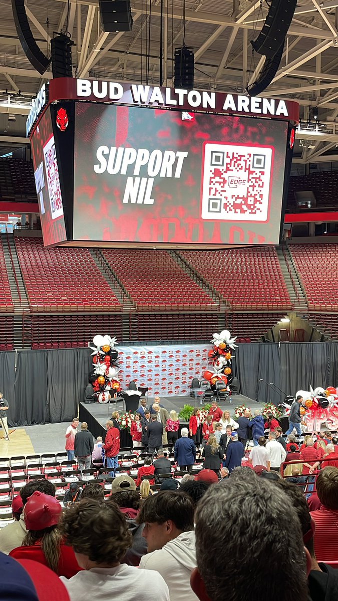 HawgsontheHill's tweet photo. We are in the building for the introductory press conference!! #WPS #CALtheHogs https://t.co/FJJsvJgRBS