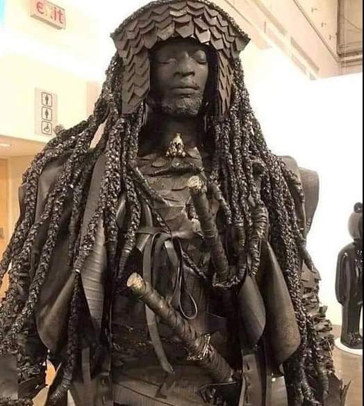 Statue of Yasuke : Yasuke a tall African man, arrived in Japan in 1579 CE, and made history as first foreign-born man to become a Samurai warrior. Yasuke was originally a slave from Mozambique and was brought to Japan by Portuguese traders. Powerful Japanese warlord Oda…