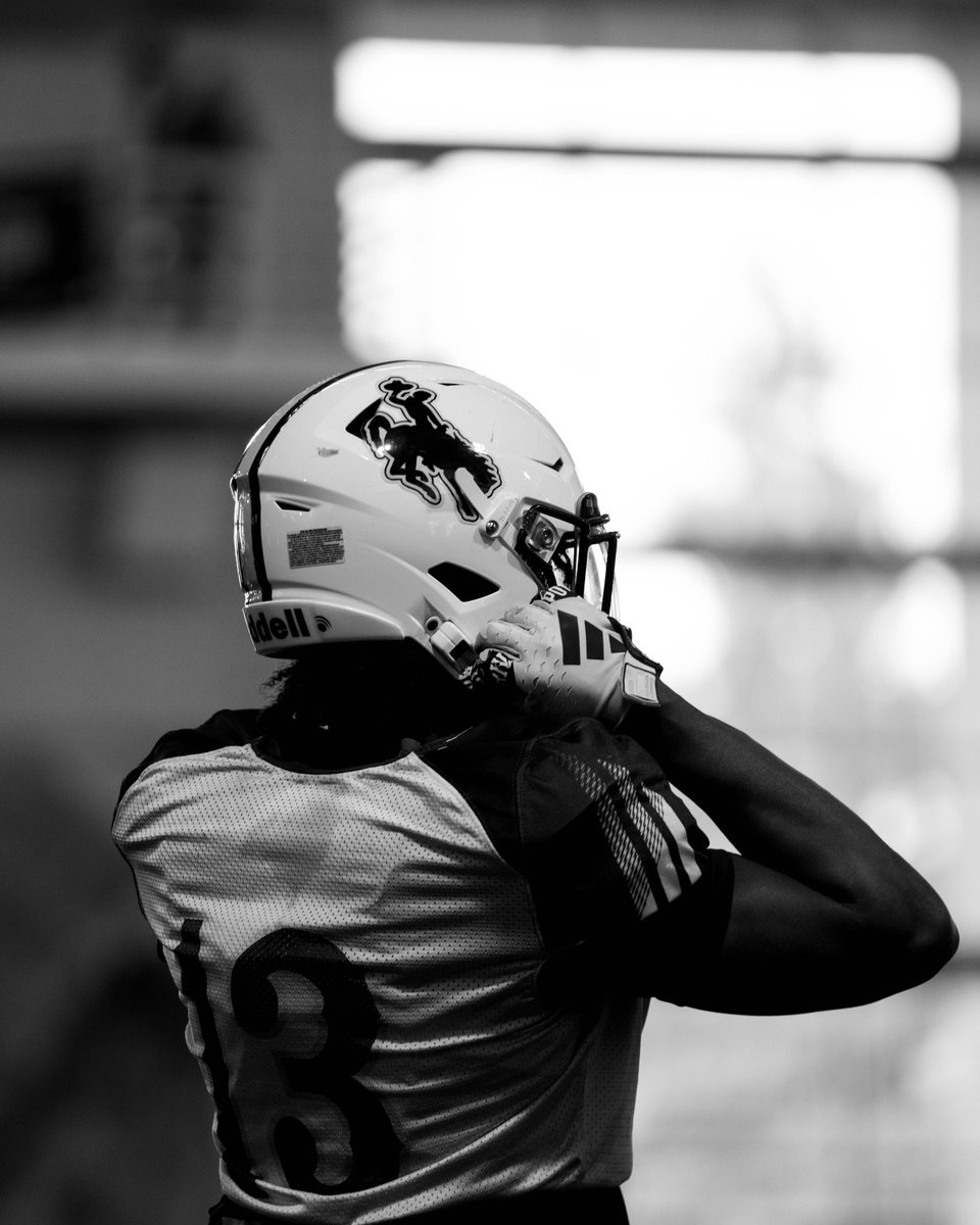 Wyoming Cowboy Football tweet media