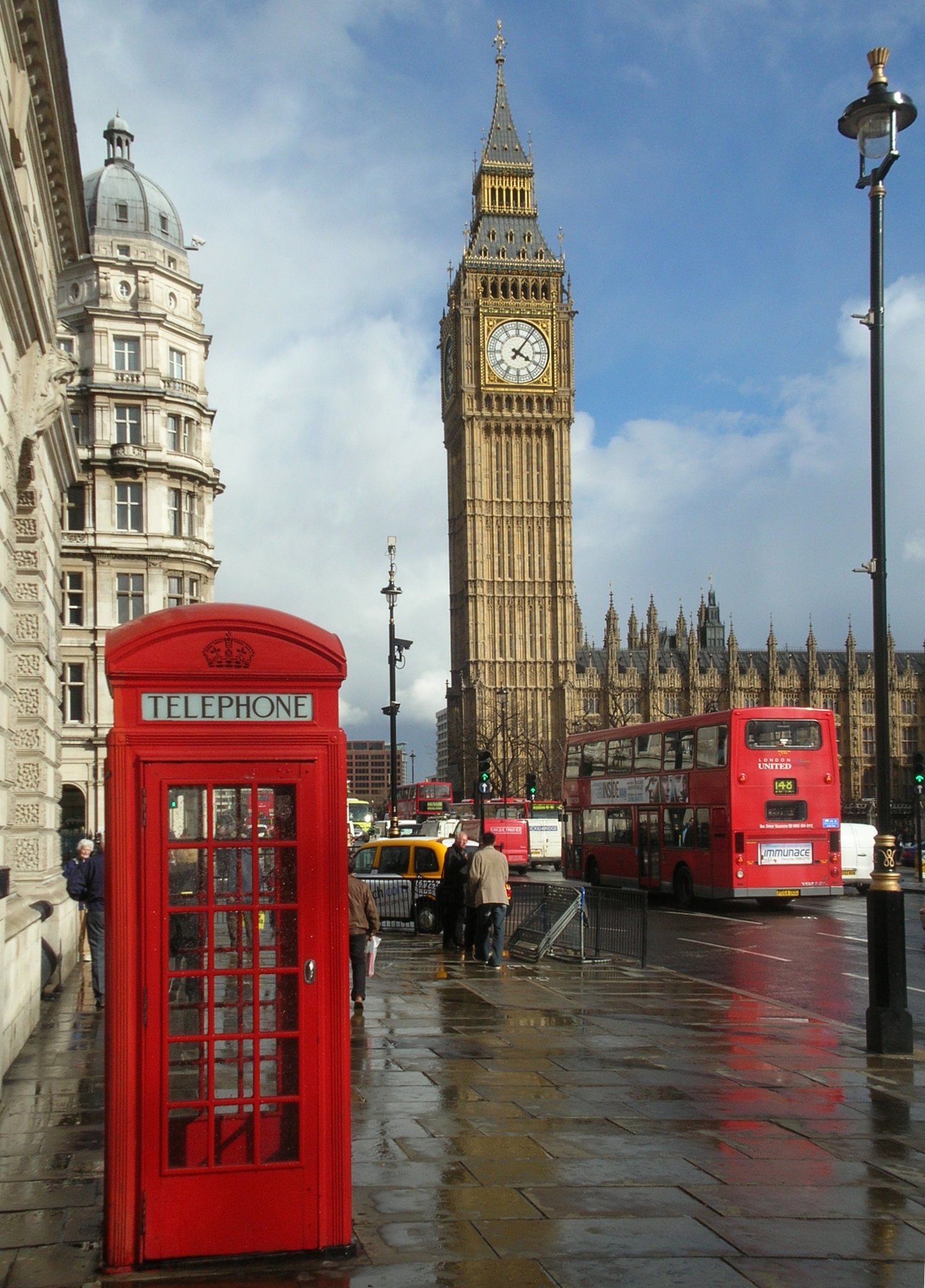 ロンドンの象徴　レッド フォン ボックス ロンドンの象徴 レッド フォン ボックス Red telephone box