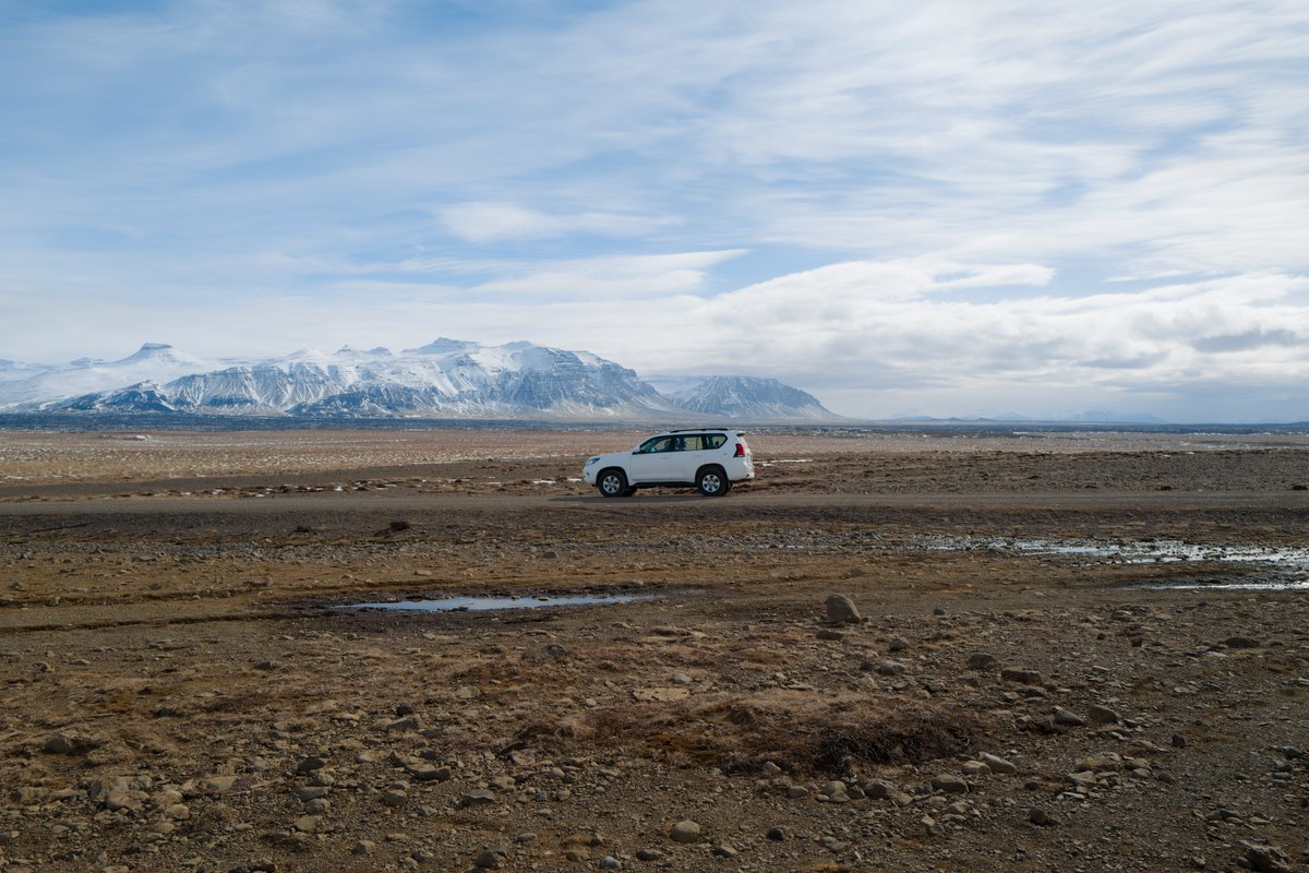 アイスランドの自然にただひれ伏す旅をしています。