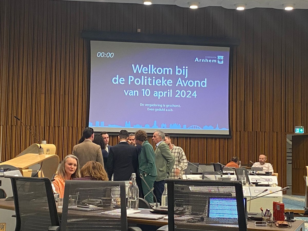 Een beeld zegt vaak meer dan 1000 woorden of politieke taal..

Opposite bedankt voor jullie steun en strijdkracht 💪🏾
Aan jullie heeft het niet gelegen!

<a href="/CDAArnhem/">CDA Arnhem</a> <a href="/SP026/">SP Arnhem</a> <a href="/VVDArnhem/">VVD Arnhem</a> <a href="/NicoWiggers/">Nico K.J. Wiggers</a> @CUArnhem <a href="/HansEliens/">Hans Eliens</a> <a href="/ginoluurssen/">Gino Luurssen</a> <a href="/CoenVerheij/">Coen Verheij</a>