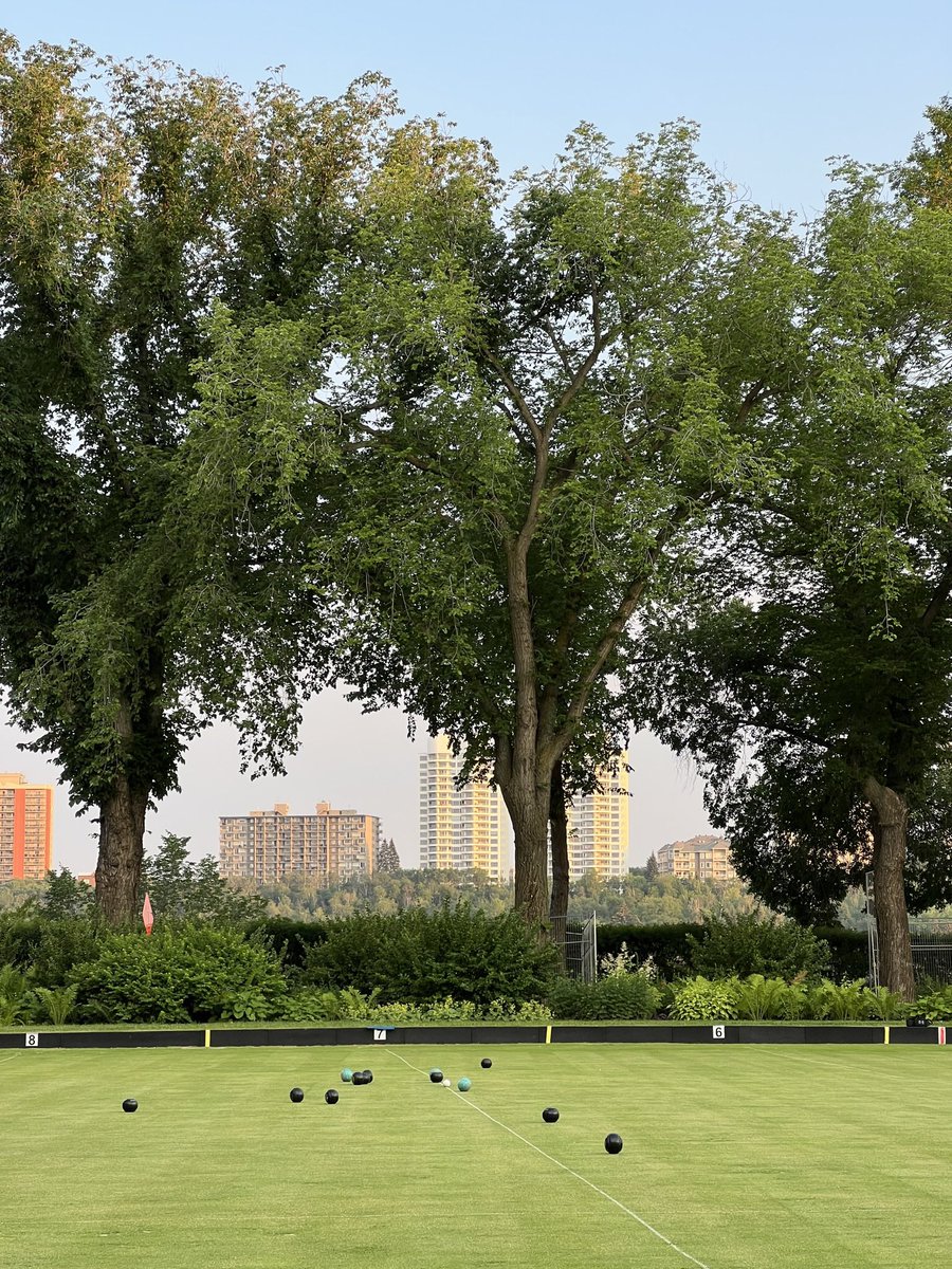 The Royal Lawn Bowling Club is celebrating over a hundred years of lawn bowling with a FREE open house! 🗓️ Saturday, June 1 ⏰ 10am – 4pm 📍 Lower lawn, south of the AB Legislature More info at royalbowls.ca I ❤️ #yegdt