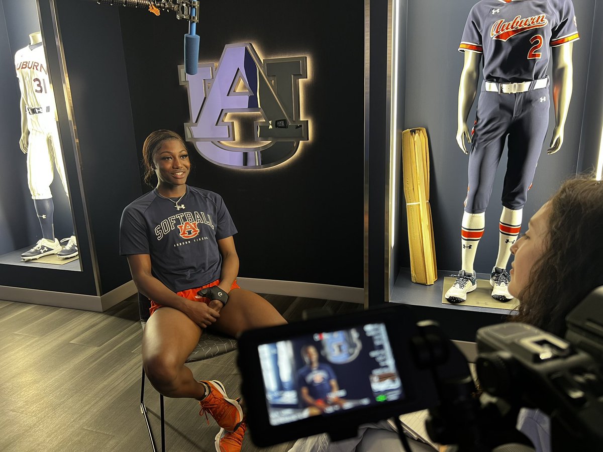 You’re not going to want to miss The Flight tomorrow night on @WarEaglePlus! Catch up on the @AuburnSoftball season, get to know @MakaylaPacker01 and a relive the perfect game! New episode streaming tomorrow night!