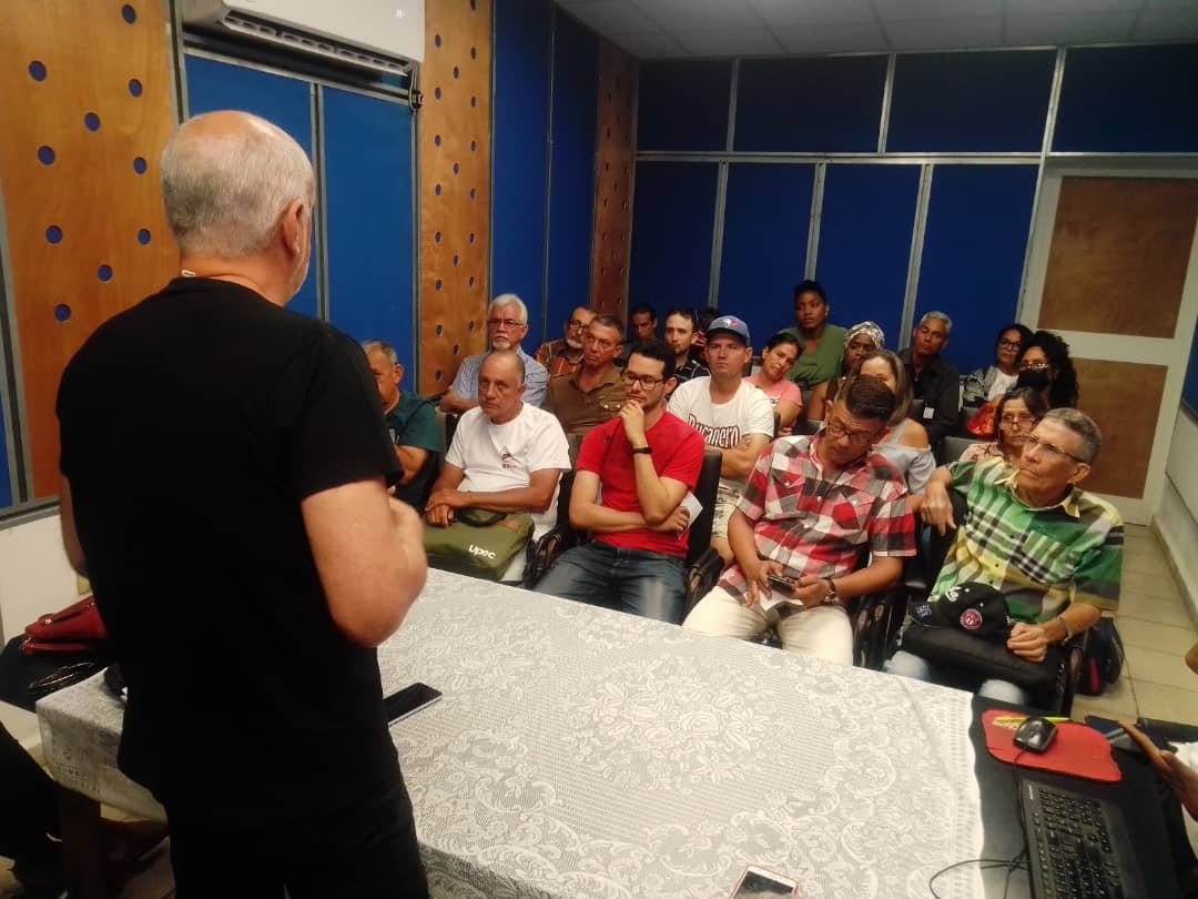 Con la presencia de Ricardo Ronquillo Bello, presidente de la UPEC y otros integrantes del ejecutivo, se desarrolló este miércoles la asamblea de las delegaciones de base de Radio Surco y TVA para elegir el nuevo ejecutivo de esa organización en #CiegodeAvila .