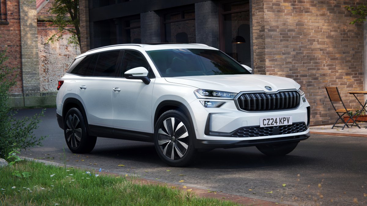 Czech this out: the angry new Skoda Kodiaq will cost from £36,645. Skoda's flagship SUV goes on sale this week, and here's what you'll be paying if you order one → topgear.com/car-news/suvs/…