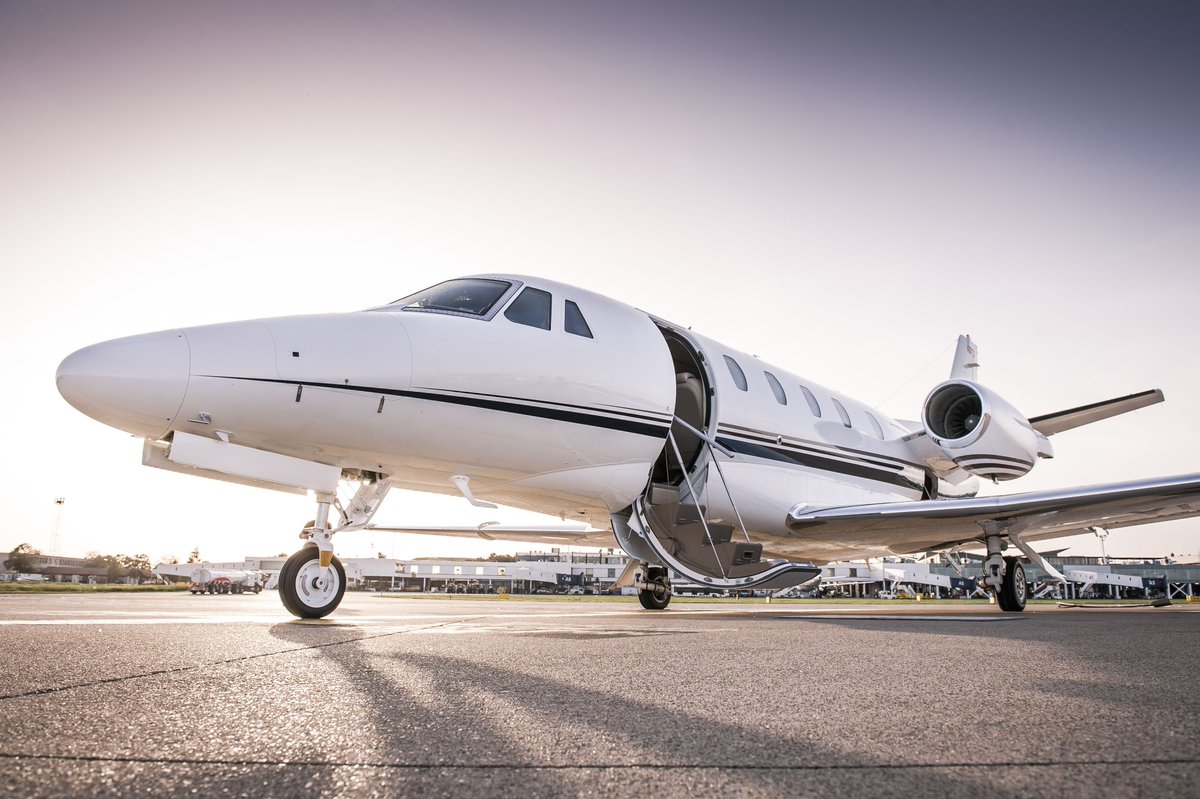 Flying Private: How To Rent A Private Jet dlvr.it/T5LS23 #aircraft #flyprivate #Guides