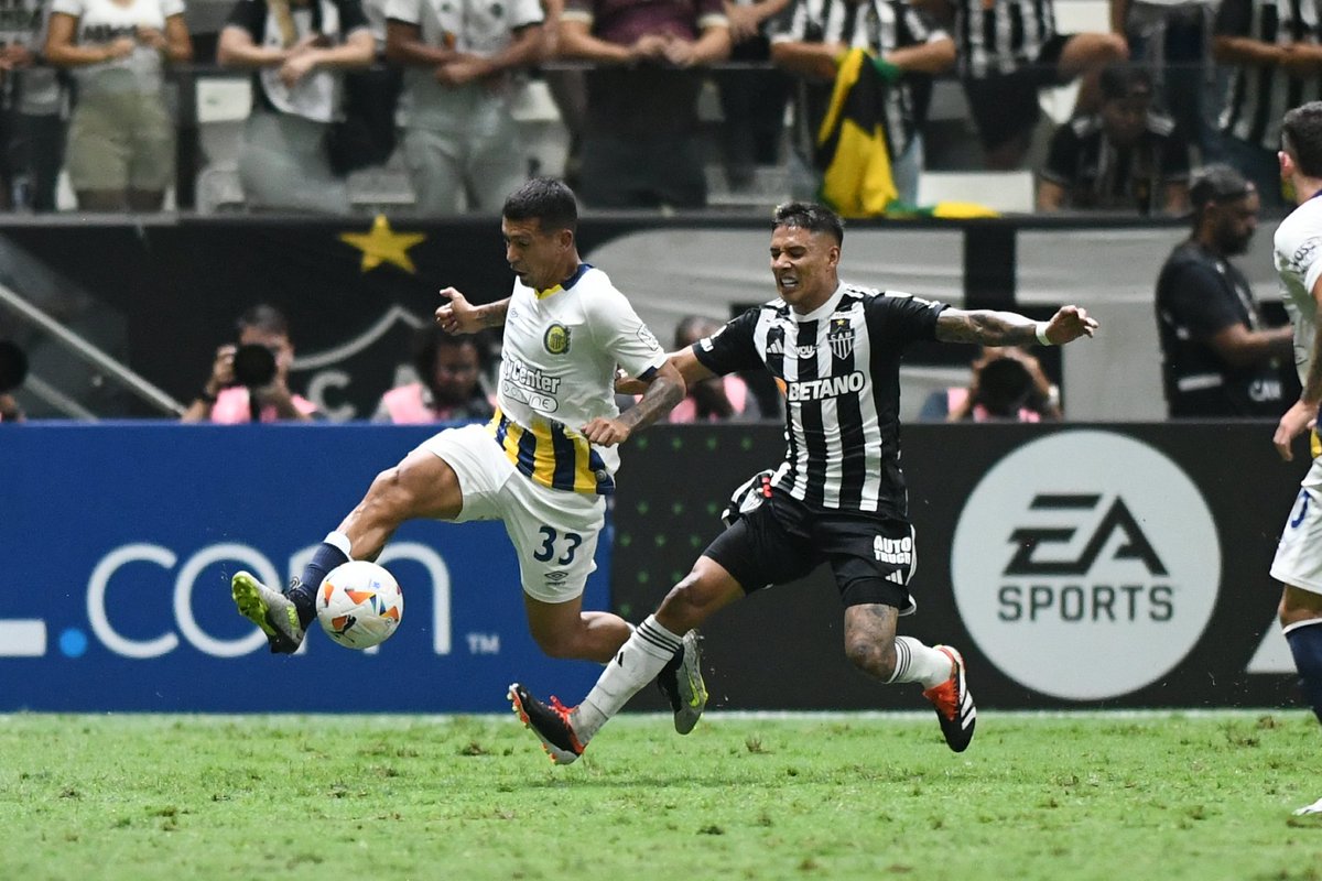 #Libertadores🏆 | ⏱️ En marcha el complemento Ya se juega la segunda parte entre Atlético Mineiro 1-0 #RosarioCentral #VamosCanalla 💪🏻🇺🇦