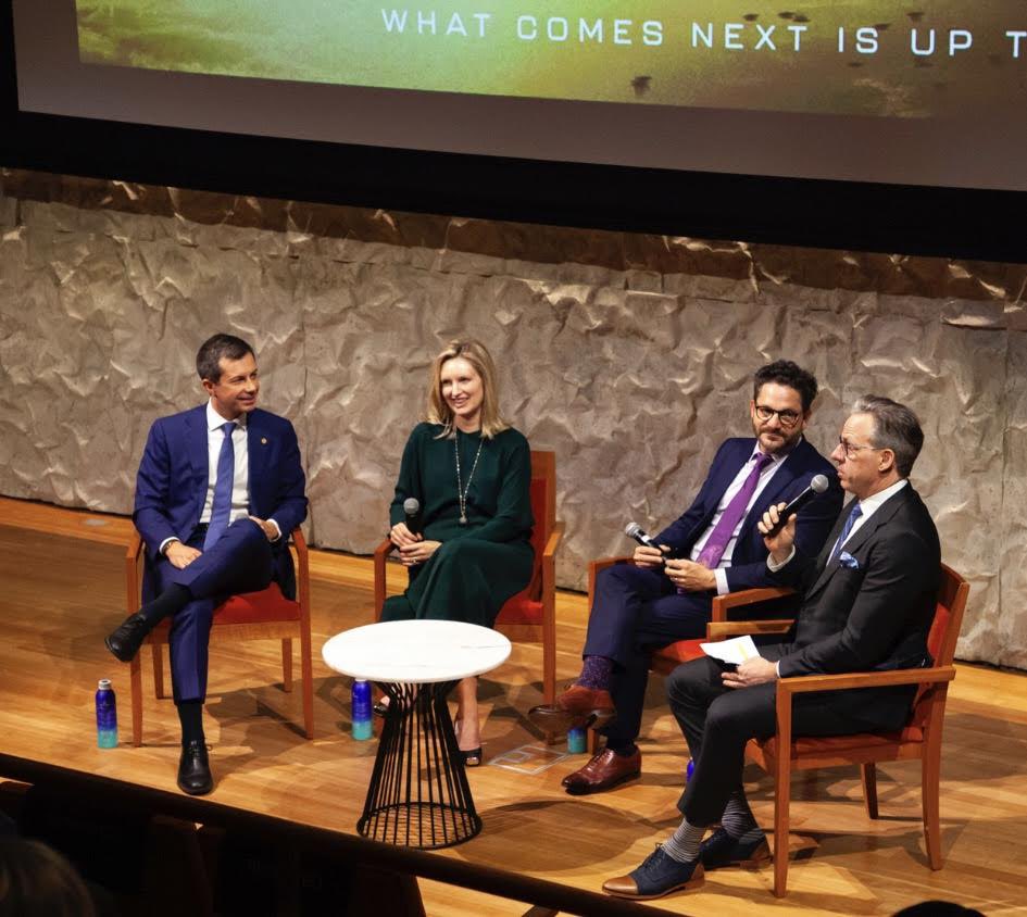 Refreshing to talk last night about what could go *right* !! …with futurist @AriW and EP @KathrynAMurdoch on their new @PBS show @ABHOTF A Brief History of the Future. Check it out — fascinating stuff! (@SecretaryPete is an episode talking about the future of transportation)