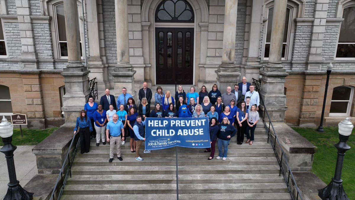 A small part of the wider team for child abuse prevention & response in Licking County, Ohio! Proud to stand with them. #ohiowearsblue2024