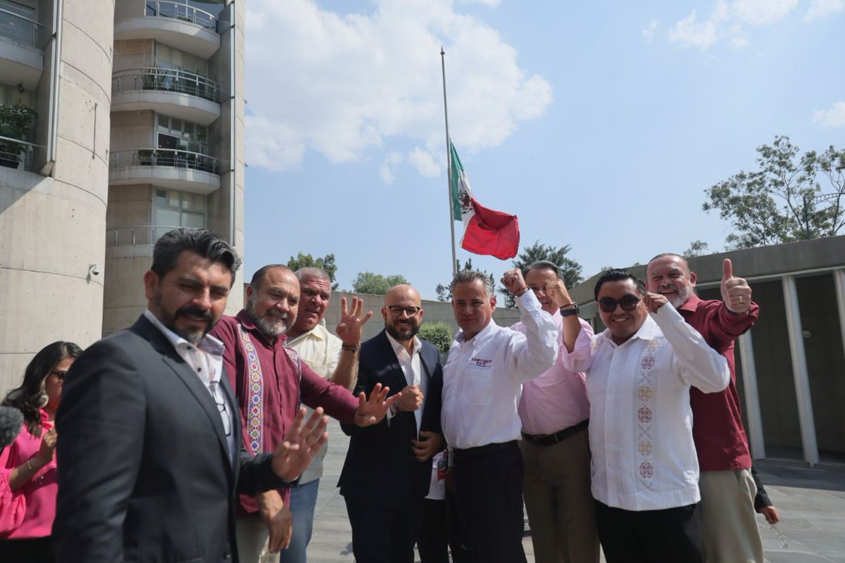 Triunfamos una vez más, el TEPJF nos dio la razón y volvemos a partir de hoy a las calles de todo Querétaro. Vamos a ganar el Senado, vamos a representar a las y los queretanos. Este 2 -jun el PAN va a perder porque soy queretano y le atoró a las manganas. #QueretanoSoySeñores