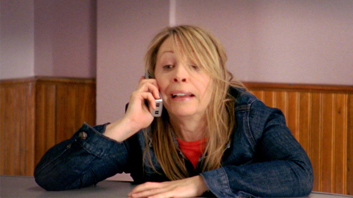 Spot the error! After Wanda retrieves the Corner Gas phone from Oscar in Season 5, Episode 6 (Spin Cycle), she chats with Brent over the phone. However, there's no phone available at Corner Gas for Brent to pick up. #CornerGas #BestEpisodes