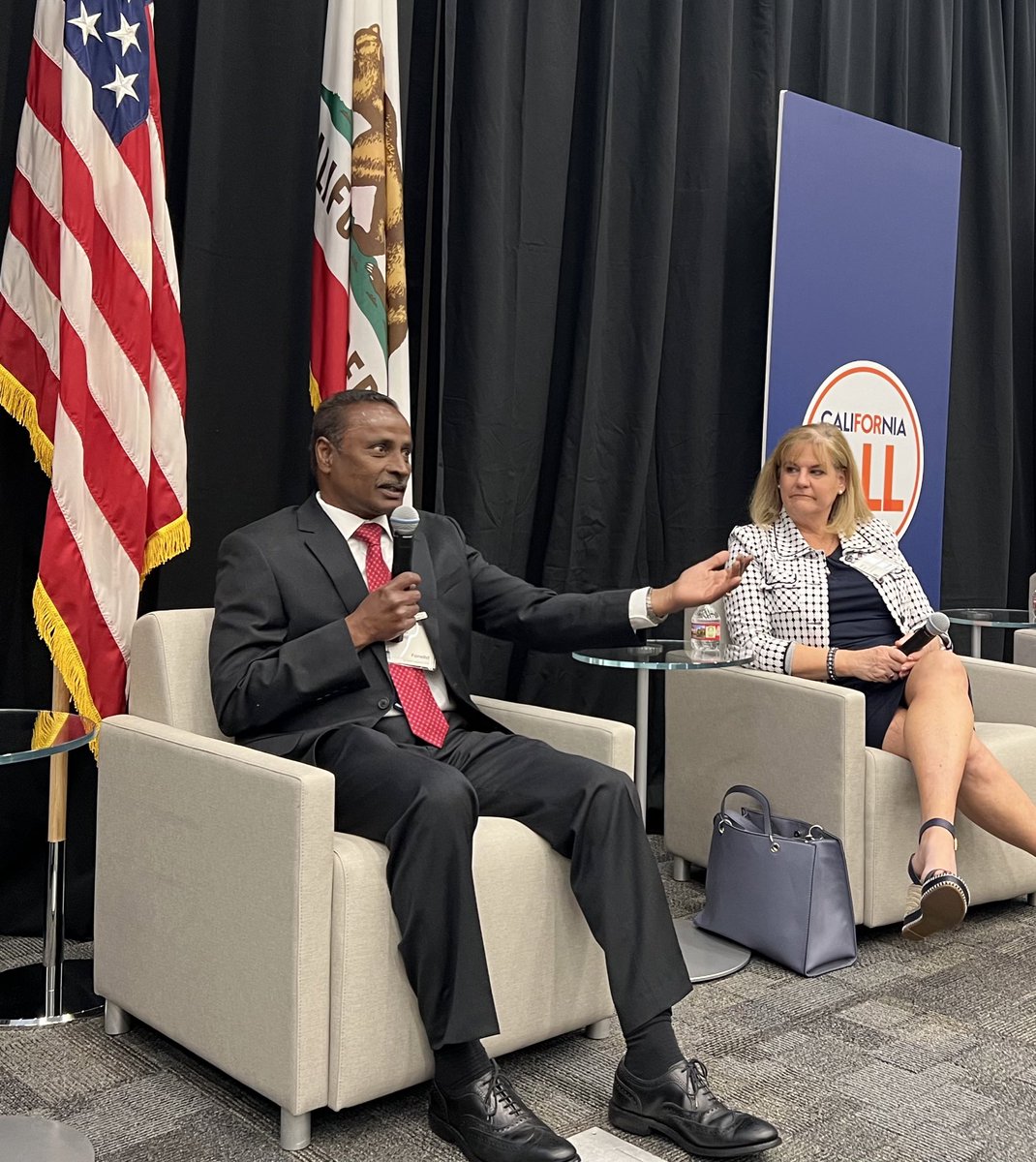 Thanks to @CalGuard for sharing their space and to our leadership forum presenters. They shared great tips on plain language, human centered design and other ways we can all improve the way we interact with Californians. @CA_EDD @CaliforniaODI @CACradle2Career @CalFiscal @CA_DMV