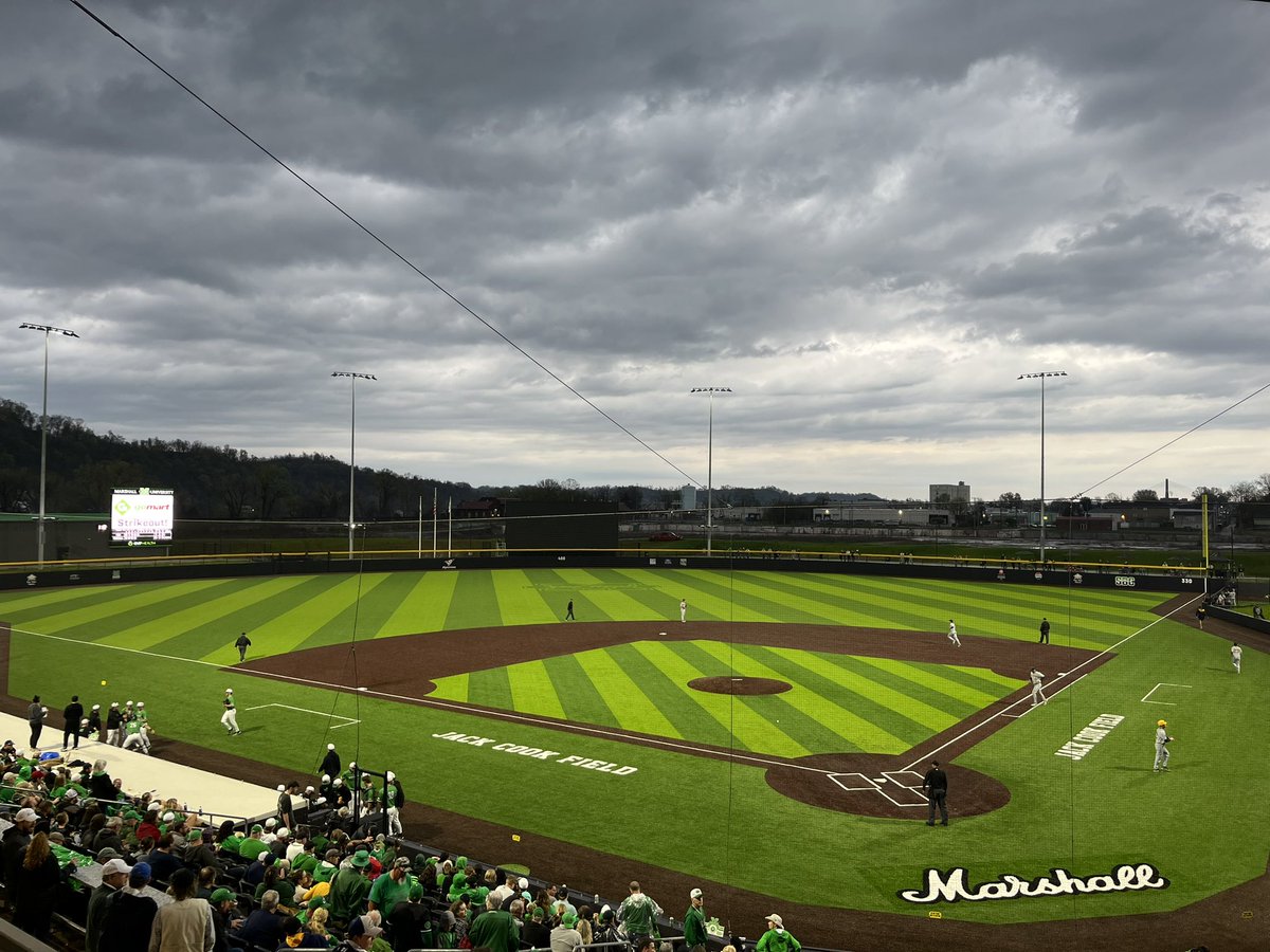 It’s a tight one halfway thru @HerdBaseball & @WVUBaseball 1-0 after 5 1/2. We’ll have the highlights tonight at 11 on @WSAZnews @KeithMorehouse @MattSheppard10 @bennett_shepp22