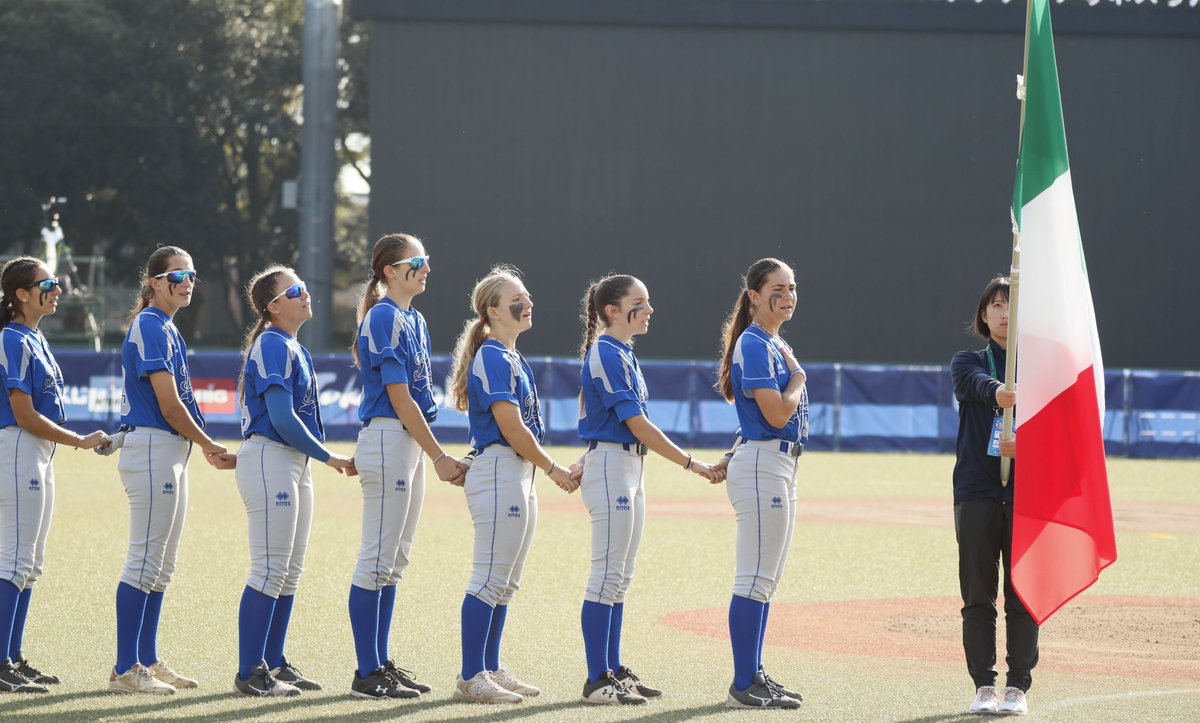 Team #Italy U15 softball squad holds workouts in Caronno Pertusella and Bollate fibs.it/en/news/caronn… Forza #Italia! #ItaliaSoftball #ItaliaTeam