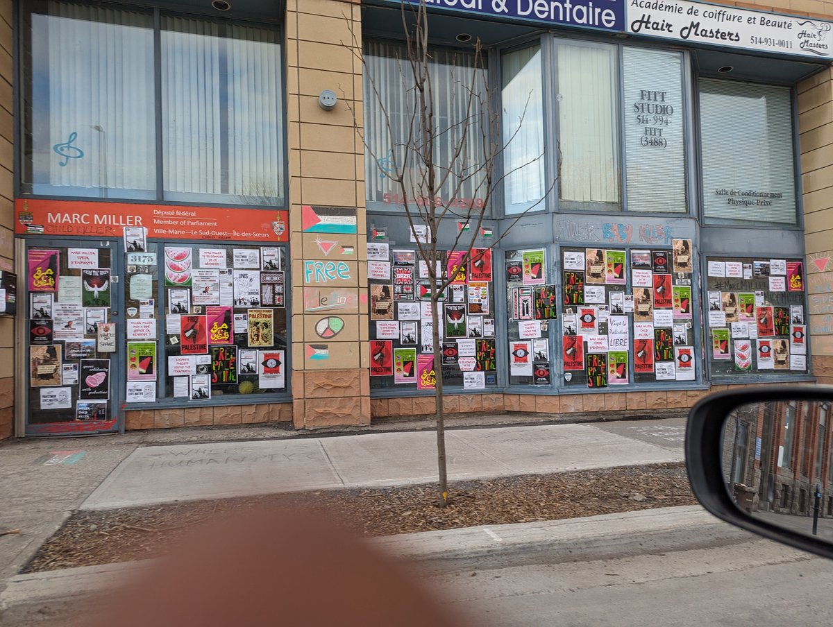 My MPs constituency office in Montreal defaced. The message is obvious, as is how out of bounds it is. Wondering when it will get cleaned up, and why hasn't it been cleaned yet? 
@MarcMillerVM @acoyne @ChantalHbert @CurseOfPolitics @mtlgazette #cdnpoli @brianlill