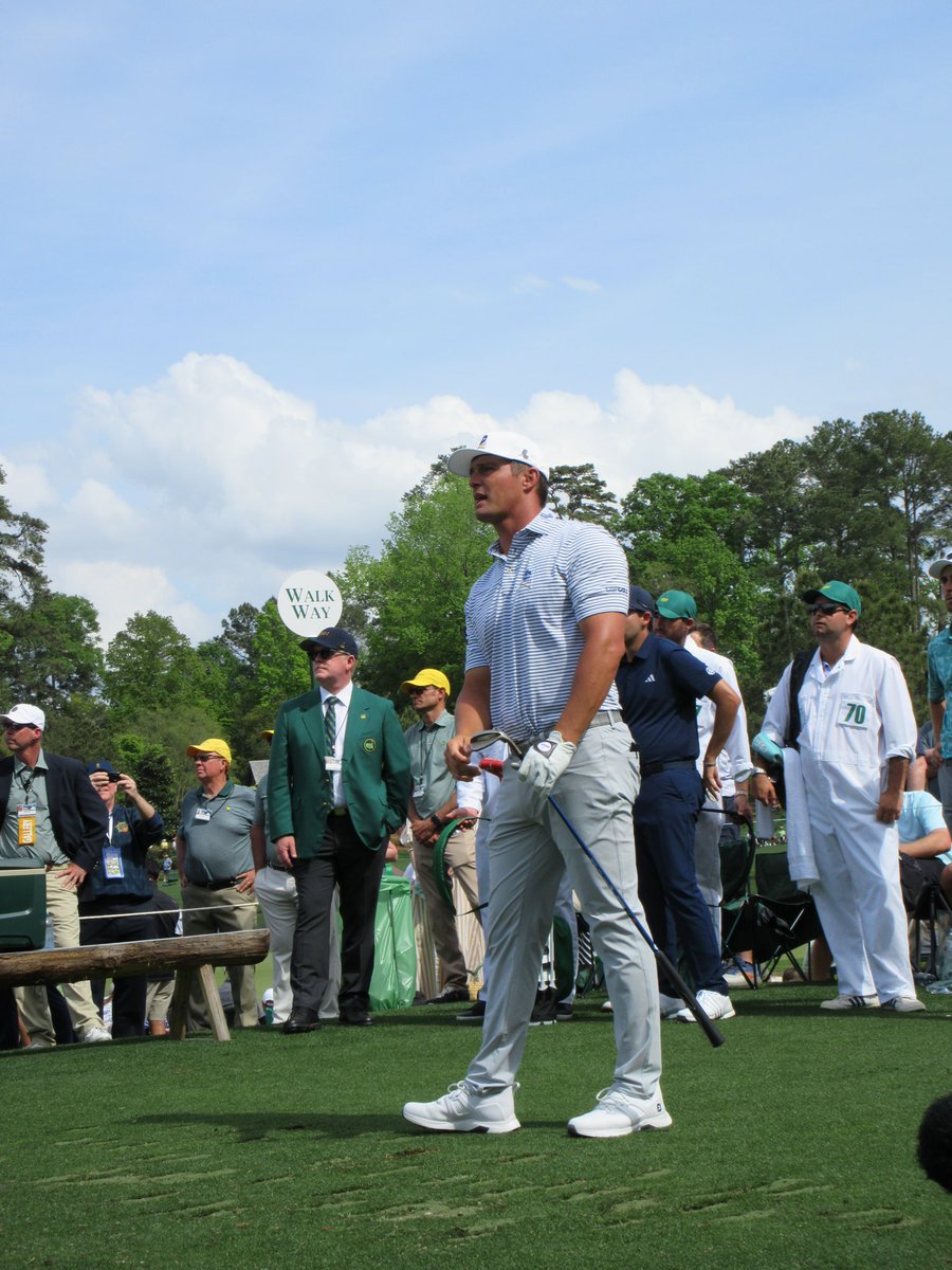 mattmerlo's tweet photo. Let’s go @b_dechambeau https://t.co/2yNFrOSaYK