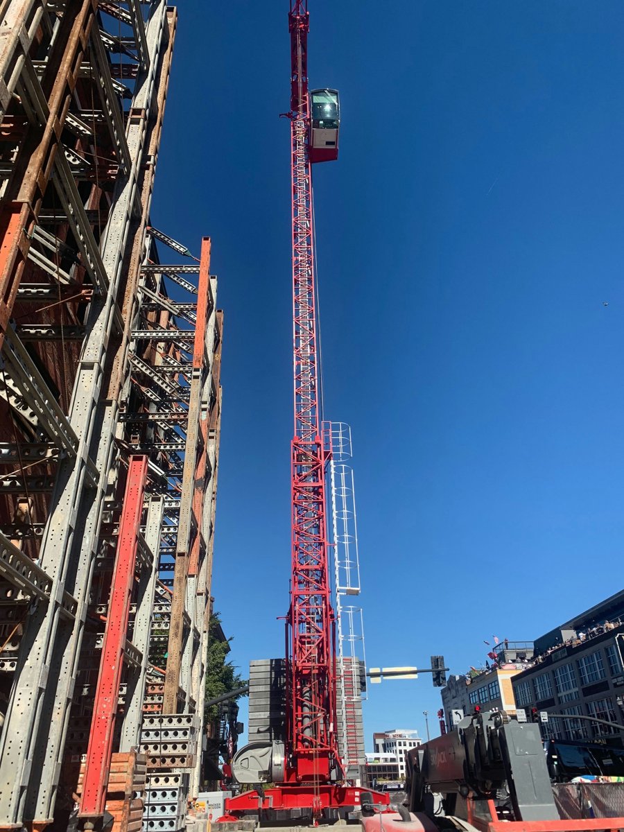 Simple, rapid setup and remote operations with self-erecting  cranes maximize jobsite flexibility and allow crane operators to see what’s actually going on at the jobsite at all times.
#LiftingInnovation #selferectingcranes #ONEMcDonough #elevate #builder #heavyequipment