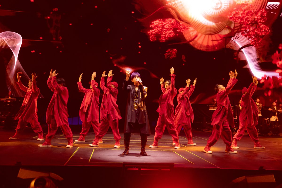 oricon's tweet photo. ジェイ・チョウ(周杰倫)16年ぶり来日公演
Kアリーナ横浜で特別な2夜🌙

アジアのスターにファン熱狂❗️
客席のチャンチェン(張震)からリクエストも

🎤 2日間のセットリストあり
https://t.co/xnvJivCGBe

#ジェイチョウ #周杰倫 #jaychou https://t.co/SrH224Gru1