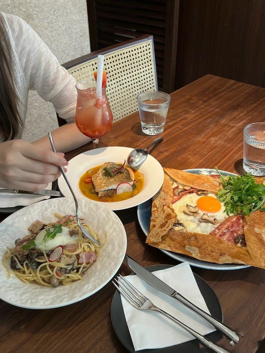 Have lunch, go back to the treasure hunt. What do you think is treasure?吃个午餐，等下继续去寻宝，你觉得什么才是宝贝呢？ https://t.co/gXbNxQRurH