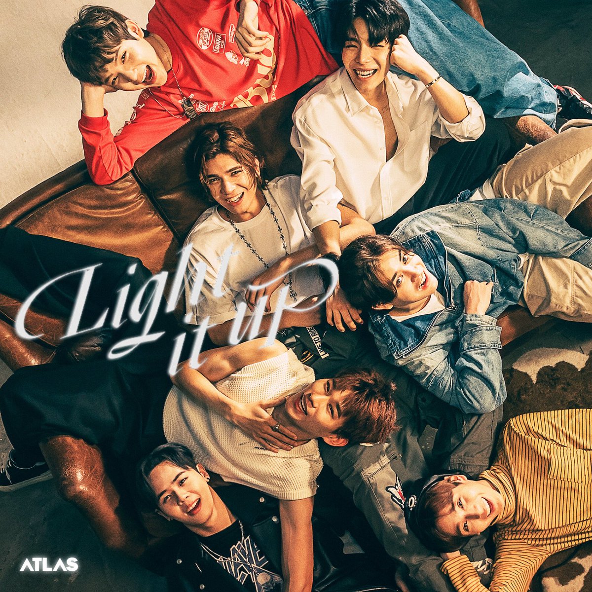 ATLAS - Light it up

🎶Now Available On

AppleMusic
🎧music.apple.com/th/album/light…
Spotify
🎧open.spotify.com/track/5a3ahIUs…
YouTube Music
🎧music.youtube.com/watch?v=wDjMEL…
Deezer
🎧deezer.com/en/album/56762…
Tidal
🎧tidal.com/browse/track/3…

#ATLASLightitup
#Lightitup #CREWAVE
꒰ #NiceATLAS #ATLAS_TH…