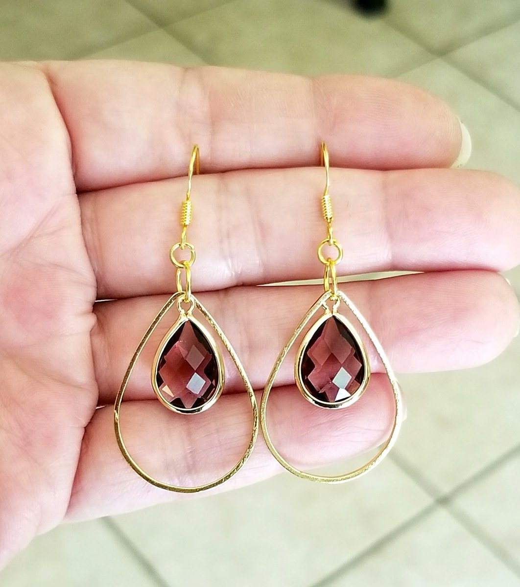 Amethyst Earrings, 14k Gold Tear Drop Earrings, Gold Dangle Earrings #jewelry #earrings #goldearrings #amethystearrings #giftsforher #Mothersday #Mothersdaygifts #handmadejewelry #Etsy #wedding #weddingjewelry 

etsy.me/3IVdOYD via @Etsy