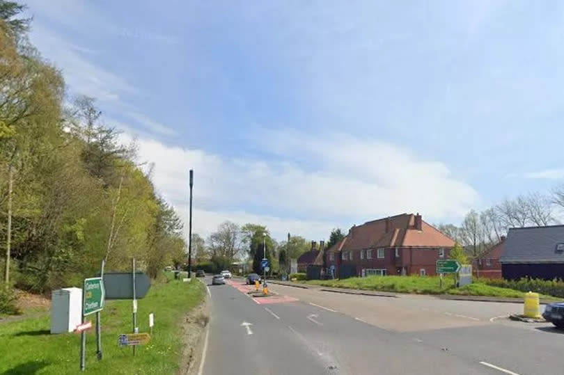 Van driver dies in #Ashford after crashing into detached trailer 🔗 uk.news.yahoo.com/van-driver-die… #A252 #Accident #Canterbury #Collision #truckingNews