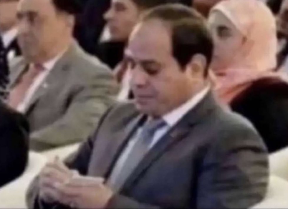 أسماء الناس الي ما أعطوني عيدية عشان ما أعطيهم استشارة ببلاش: