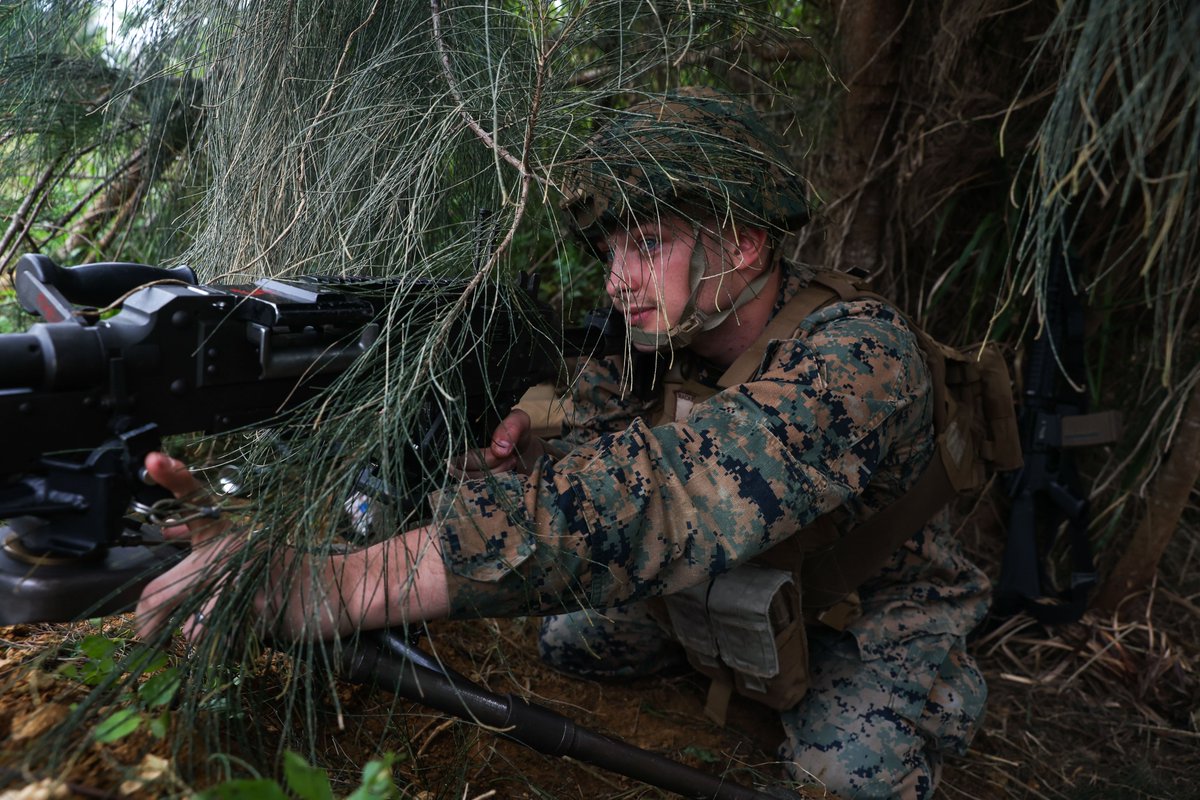 おはようございます。 4月4日、海兵隊キャンプ・ハンセンで第1海兵航空団隷下第2海兵航空支援中隊が戦闘準備評価（MCCRE）の準備設営を行いました。 MCCREは即応態勢部隊としていつでも対応できるように、現実的な作戦訓練環境下で行われます。