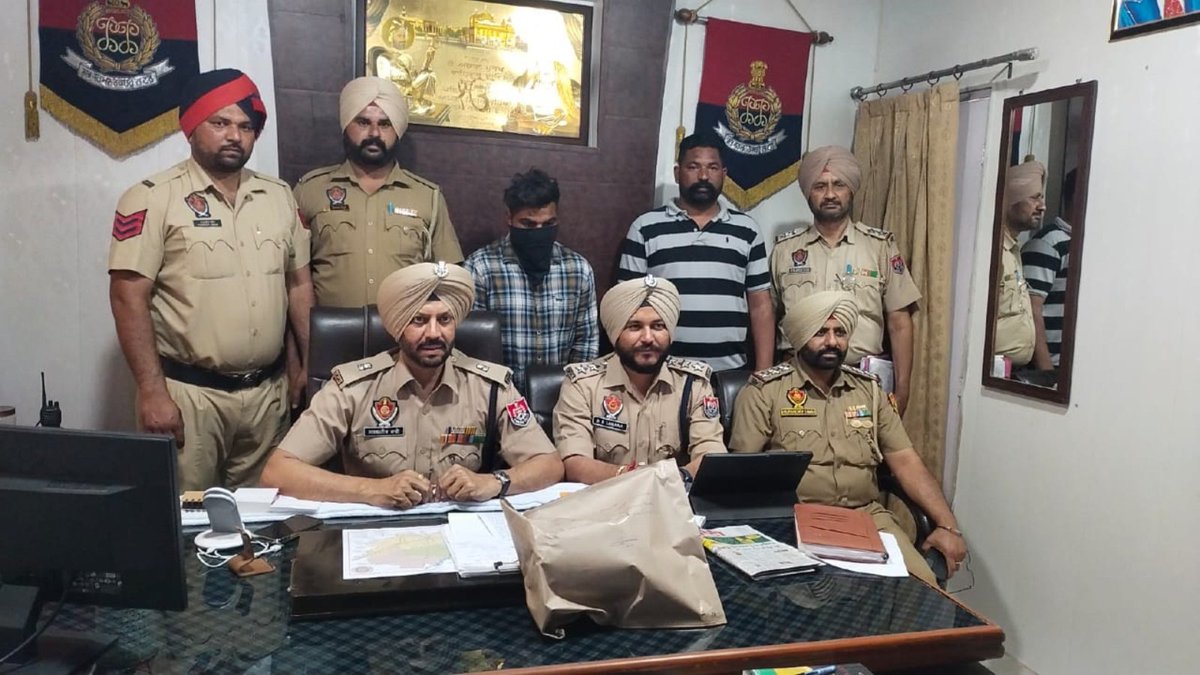 Cracking down on drug trafficking🚫! Kapurthala Police arrested 1 accused with a 𝐫𝐞𝐜𝐨𝐯𝐞𝐫𝐲 𝐨𝐟 𝟏 𝐊𝐠 𝟏𝟓 𝐆𝐦 𝐇𝐞𝐫𝐨𝐢𝐧 from his possession. #NashaMuktPunjab