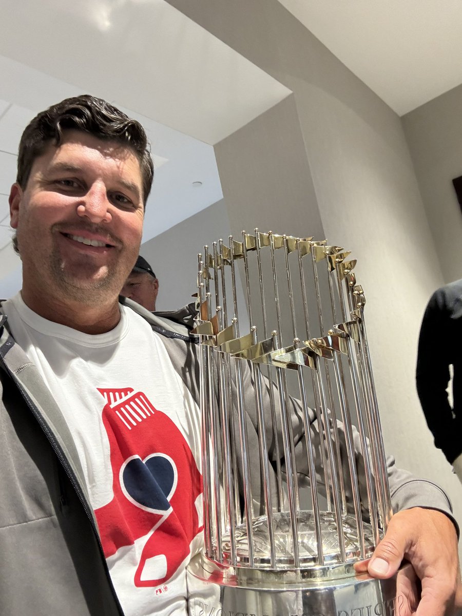 KeithFoulke's tweet photo. Some quality time with my baby @RedSox https://t.co/T8WRybn7pN