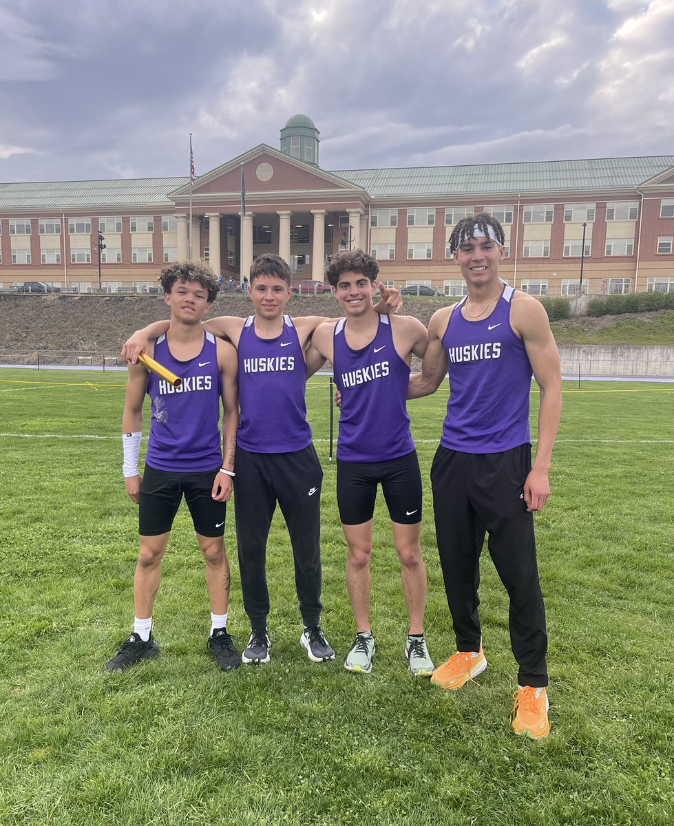 reecebell2008's tweet photo. 🔥SCHOOL RECORD 🔥
        3:25 4x400 ‼️‼️ https://t.co/iYm5o3ufuE