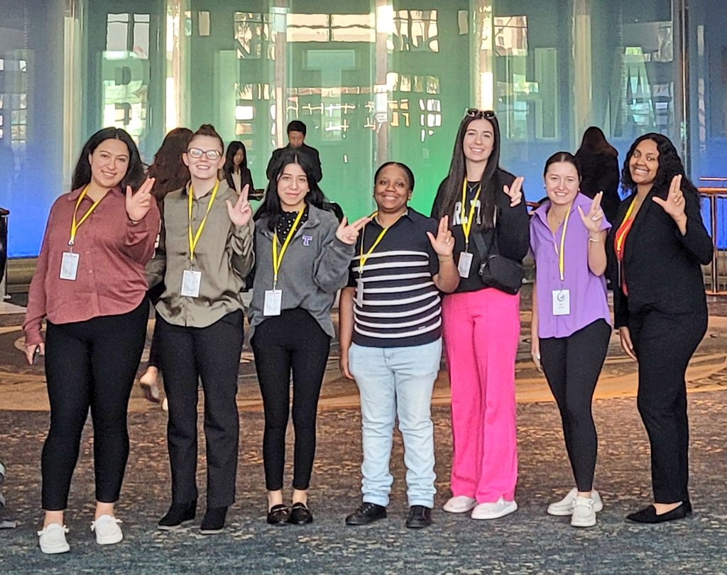 realsocialwork's tweet image. I truly enjoy being a @TarletonState @TarletonSOCW Professor. I love our students. Today was last conference day and last out of state conference for the semester. Looking forward to next academic year. #BleedPurple #StatesUp #ResearchIsFun @CURinAction #NCUR2024 @CSULB