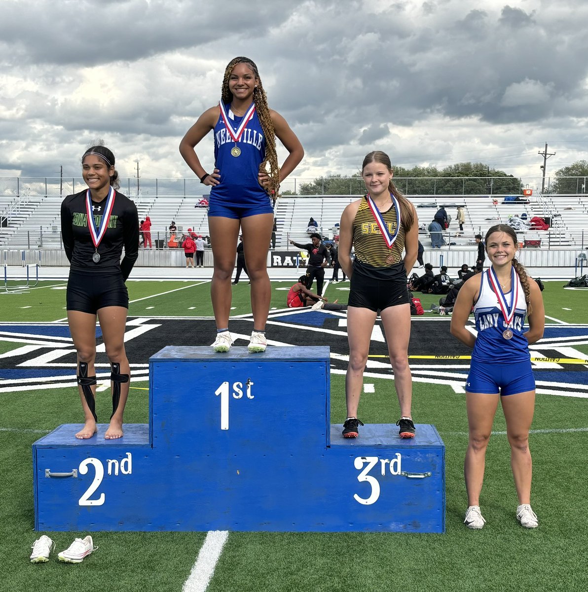 ladyjaytrack's tweet photo. Area Meet 2nd half complete
7 Regionals Qualifiers!

100H: Jess 🥇
4x2: Gabbi/Avery/Reyha/Raven 4th
300H: Reyha 🥇 and Peyton 4th
1600: Kylee 🥈 https://t.co/Xi97qrS7PB