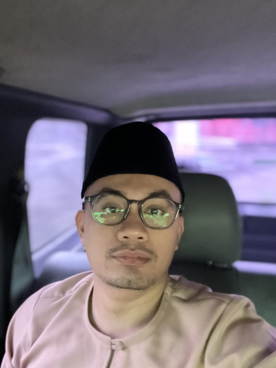 Selamat hari raya idul fitri
Mohon maaf lahir batin 🙏🏻