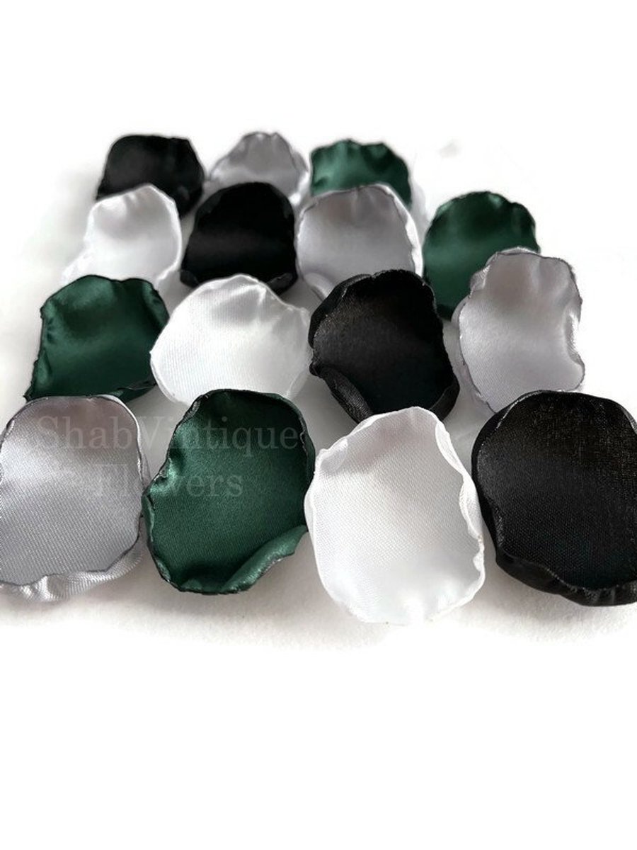 Emerald green, white, silver, black mix of flower petals, flower girl petals, Wedding aisle decor, Birthday Party by ShabVintiqueFlowers dlvr.it/T5LZ7B #weddingflowers #centerpieces #handmade #bridetobe2024 #weddingreception #tabledecor #bridalshower #flowers