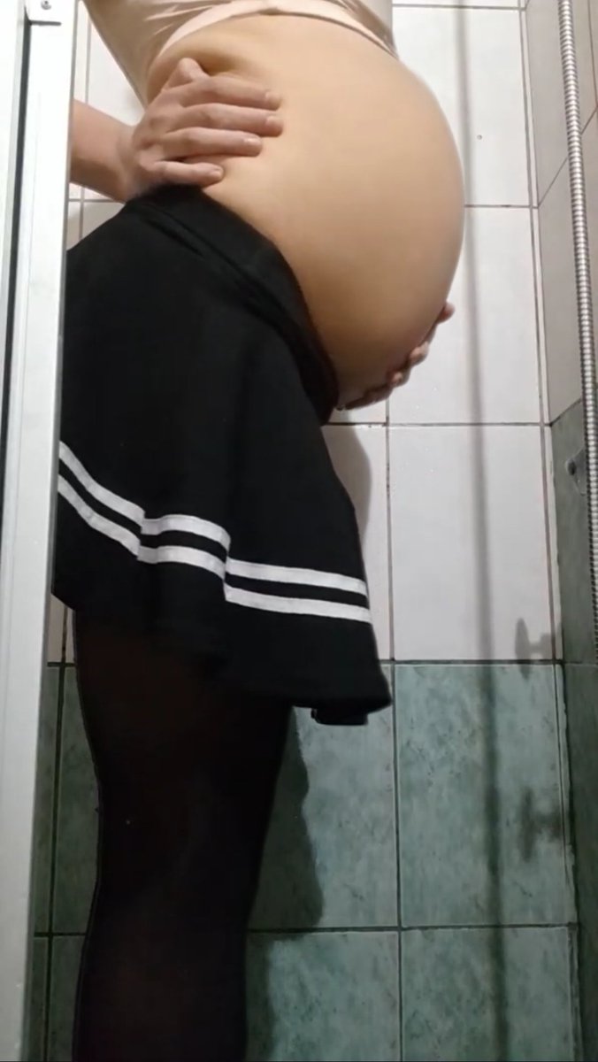 Rose20020202's tweet photo. just sold
air belly inflation + buttplug insertion 
if you want to buy any vid just dm me ^^ https://t.co/qXFnwu2BSG