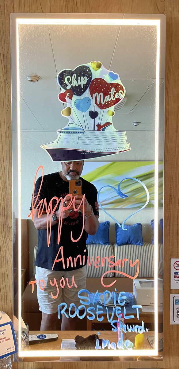 RooseveltCrawle's tweet photo. Celebrating 39 years of marriage on our first cruise together. We had a blast. #CarnivalVista https://t.co/8ux8lTpeYp