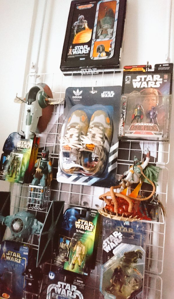 wuq93's tweet photo. コレクションで1部屋分…

#スターウォーズの日 
#SW推し事キャンペーン https://t.co/0KzIhY5fTQ