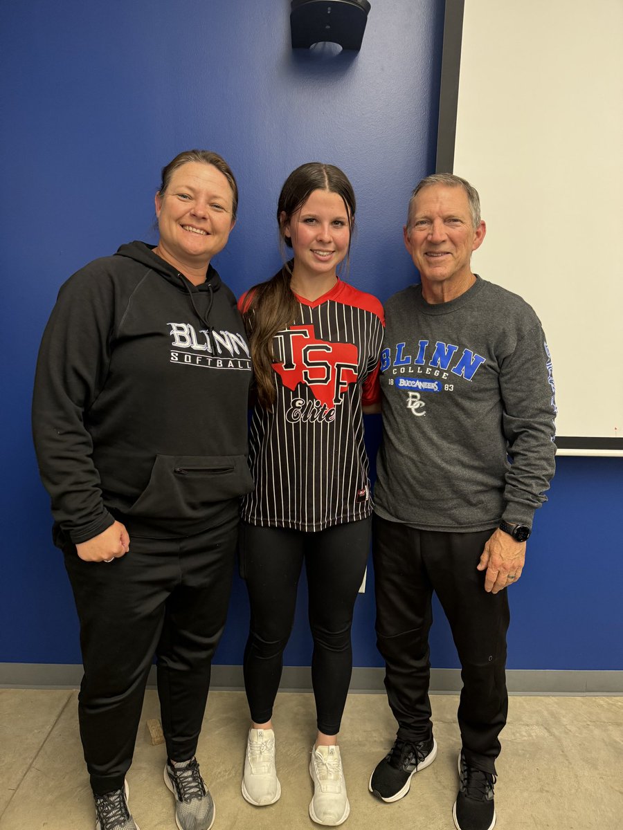 K0urtney_carter's tweet photo. Blessed and excited to announce that I have commited to further my academic and athletic career at Blinn College! Thank you to my friends, family, and coaches who have supported me along the way. #GOBUCS!!!
@CoachChurchie @BlinnSoftball @TSFJuarez @LadyJay_Sb https://t.co/mosGeIch54