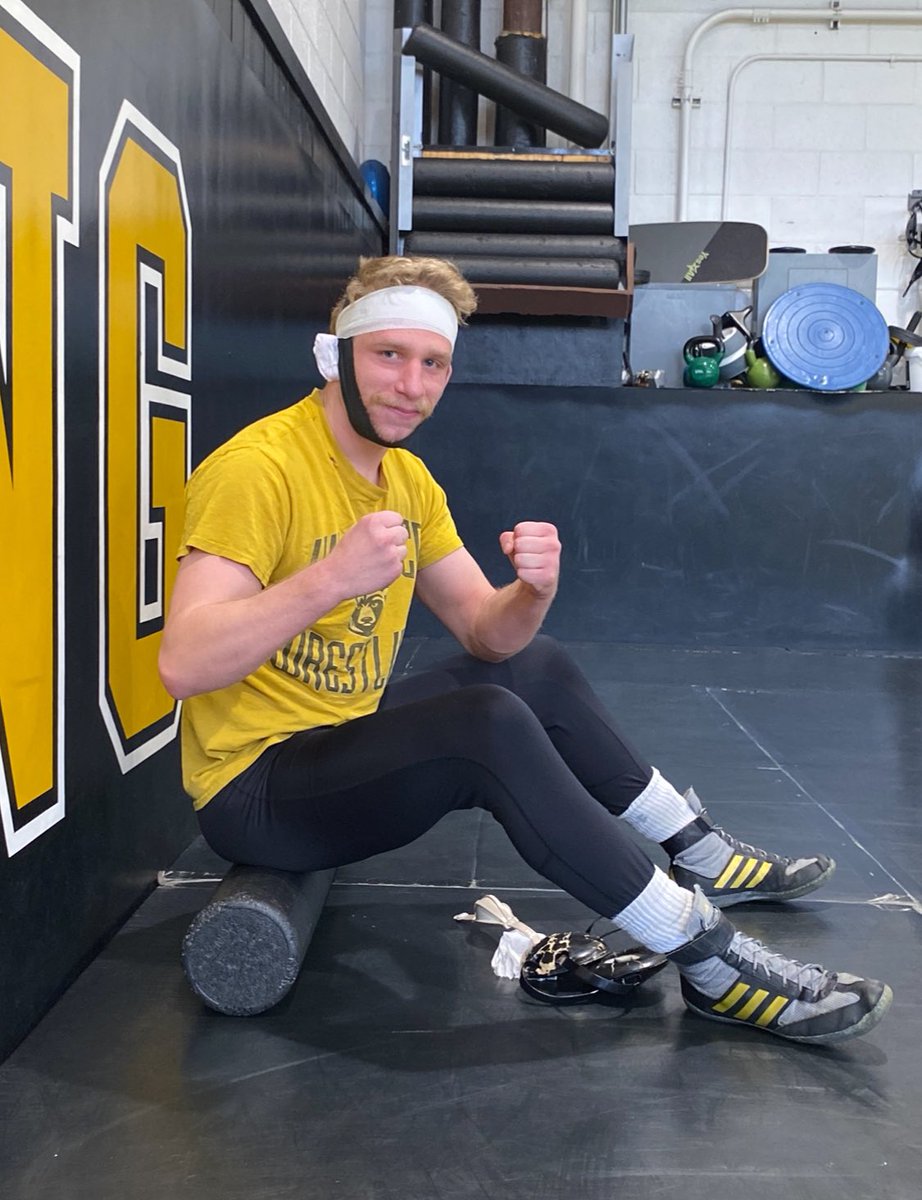 Let’s fight as hard as this guy does everyday & go get those last 60 donors to set a new record for the university!

$5 or more counts & if we have the most donors we earn a $1,500 bonus from WLU

Donate by selecting athletics + wrestling: wlufoundation.org/dayofgiving/

#ClimbTheHill