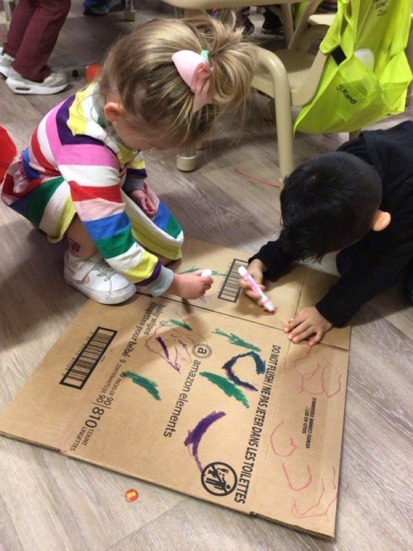 LittleEaglesCLA's tweet photo. #WorkTogetherWednesday #WOYC24 #RISDCLAWOYC24
Houses, robots, school buses, trains, towersโฆour Little Eagles learners put some major creativity into our recyclables-turned-building-supplies! Check out these engineers at work. https://t.co/WkdKLiWY7T