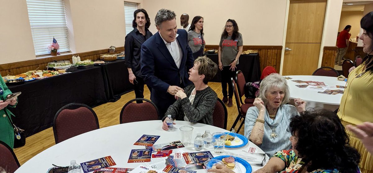 Great turnout tonight at the Republicans With Hope event in Montgomery County! Across Pennsylvania, groups like @RepublicansHope are working to help create a grassroots movement that will take our commonwealth and country back 🇺🇸 🇺🇸