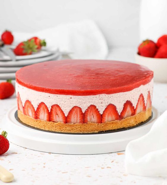 No-Bake Strawberry Cheesecake | Gluten Free Vegan Desserts
Full Recipe: durl.ca/DAFgy