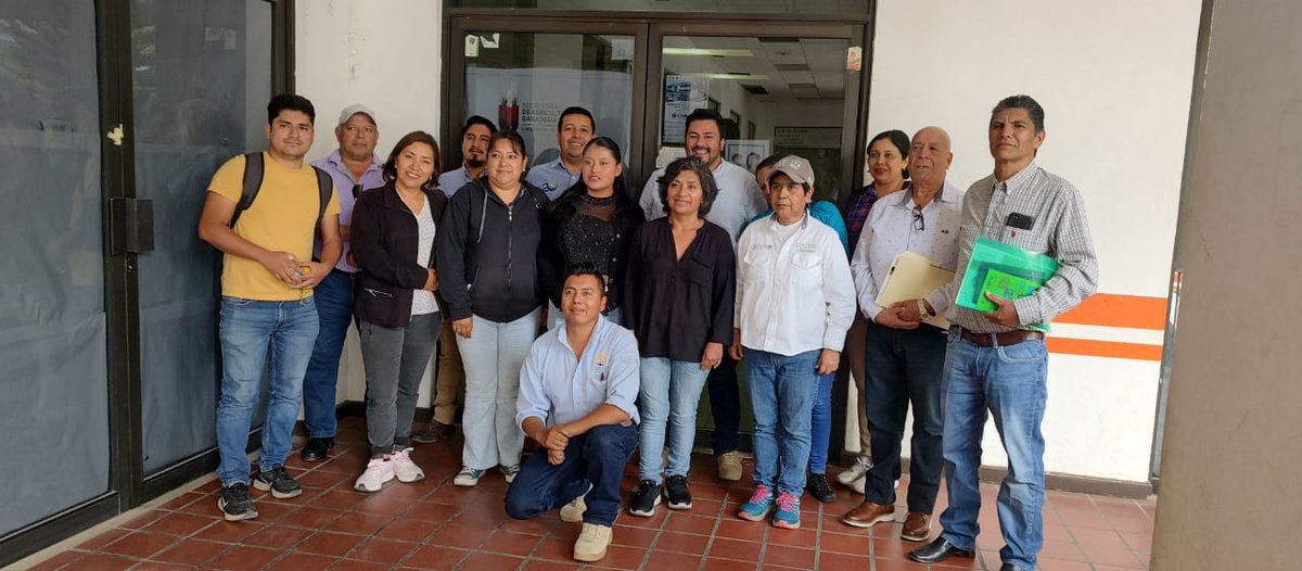 Se impartió un curso de capacitación a vigilantes y monitores comunitarios del APFF #HumedalesDeMontaña La Kisst y María Eugenia, en coordinación con la @PROFEPA_Mx y la #Conanp. 🍃 Estas acciones se realizan para fortalecer el trabajo de conservación de las comunidades. 🌿🌊🌳