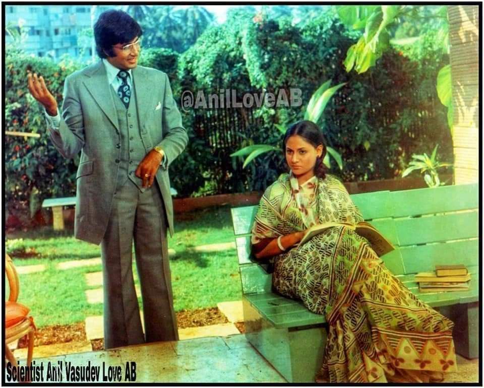DrAnilLoveAB's tweet photo. Congratulations on completion of🎉
#49YearsOfChupkeChupke
My Dear Guruji Shri @SrBachchan Sirji &
@aapkadharam ji #OmPrakash ji
#JayaBachchan ji #SharmilaTagore ji
#Asrani ji #KeshtoMukherje ji
#LilyChakravarty ji #UshaKiran ji
#DavidAbrahamCheulkar ji & Team
Directed by #HrishikeshMukherjee ji
Music by #SachinDevBurman ji
Produced by #HrishikeshMukherjee ji & #NCSippy ji (11 April 1975)