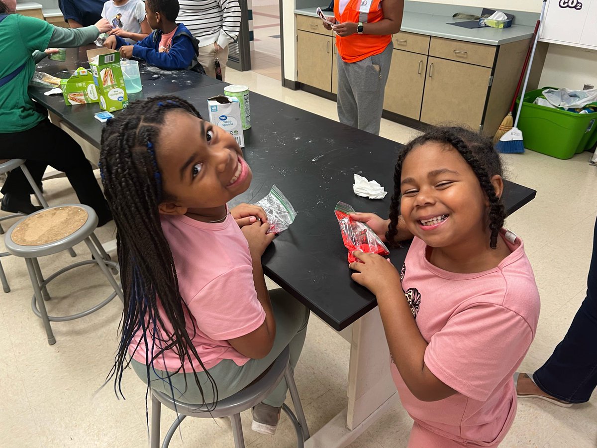 Nothing but smiles from our students at Math and Science night, what a fun filled family event! 🧪➕🔬🟰🐾 #movingforward @CrosbyISD